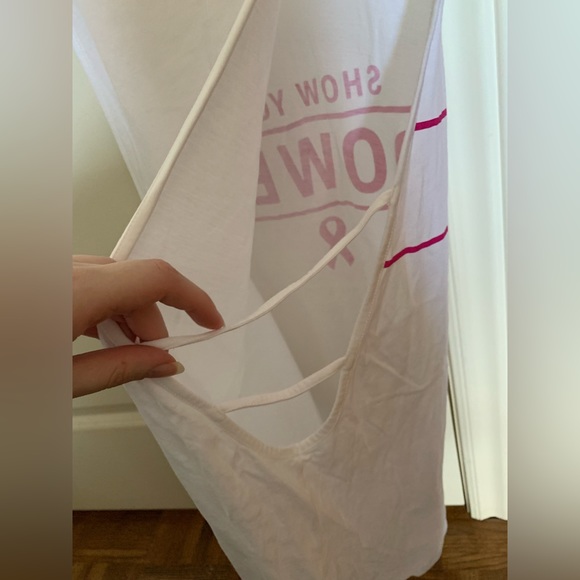 **2 for $20**🛍️Under Armour LIMITED EDITION Breast Cancer Awareness Tank Medium - Picture 7 of 11